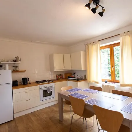 公寓 House - Sleeps 6 - Parking - Garden *