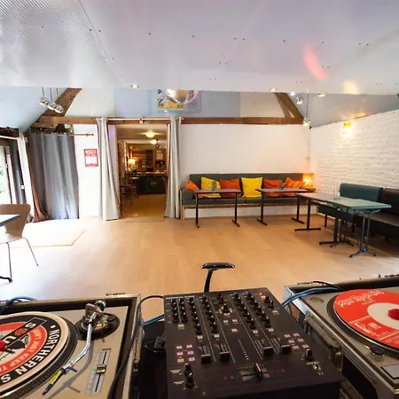 House - Sleeps 6 - Parking - Garden Brece (Mayenne)