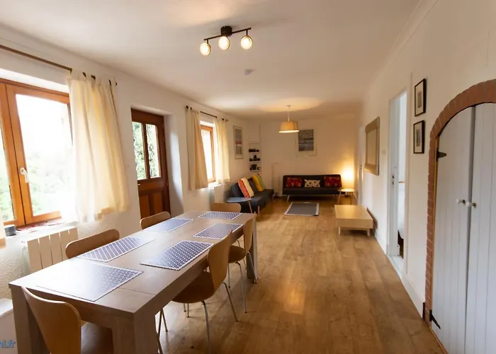 Lägenhet House - Sleeps 6 - Parking - Garden Brece (Mayenne)